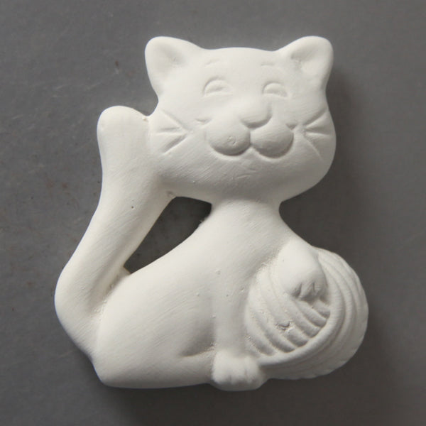 Bisque Smiling Cat Tag Along 5cm x 5cm