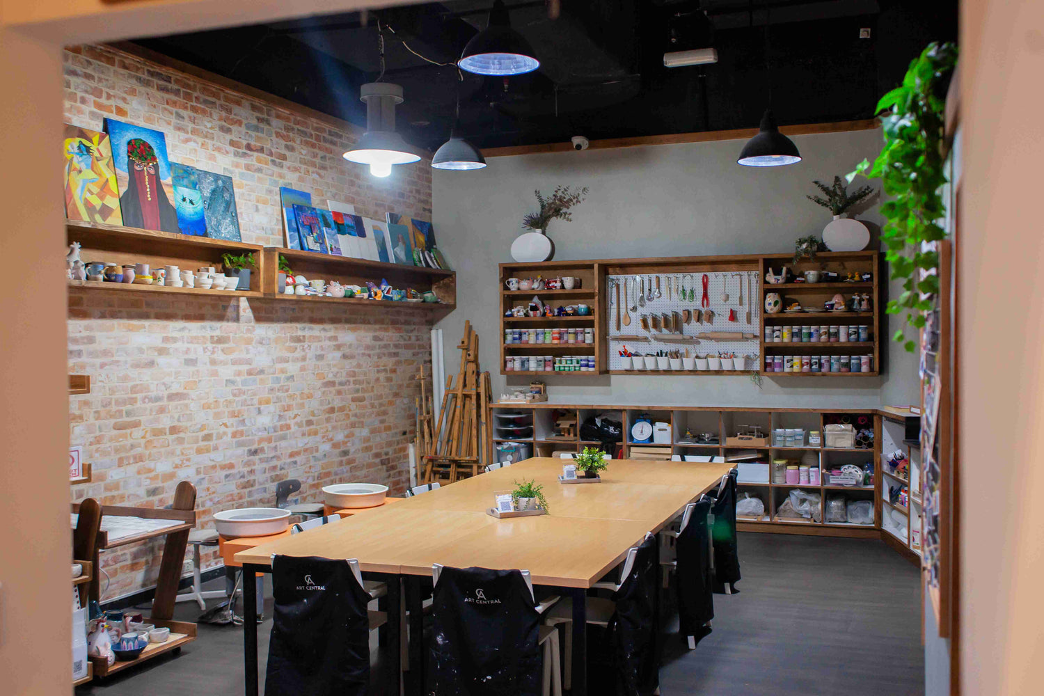Studio / Pottery Wheel Rentals